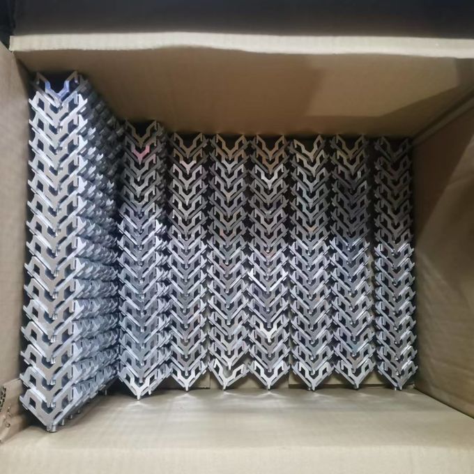Packaging of QuickFit 45° Aluminium Corner Connectors in carton box